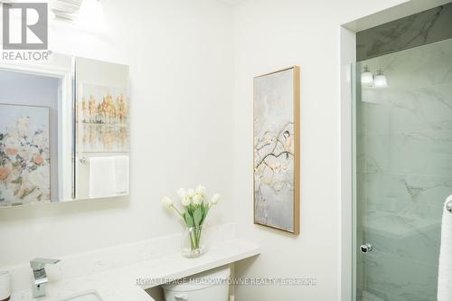 298 Reis Place, Milton, ON - Indoor Photo Showing Bathroom