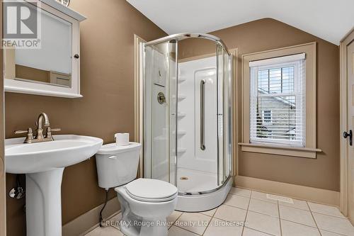 102 Havelock Street, Cobourg, ON - Indoor Photo Showing Bathroom