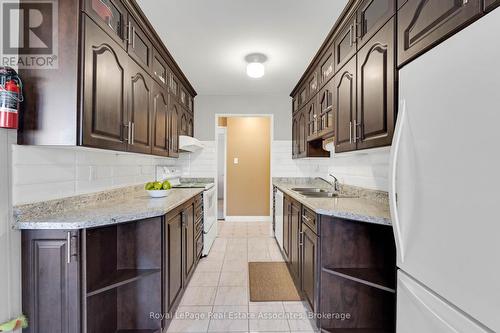 912 - 50 Elm Drive E, Mississauga, ON - Indoor Photo Showing Kitchen With Double Sink