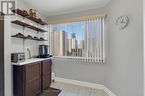 912 - 50 Elm Drive E, Mississauga, ON - Indoor