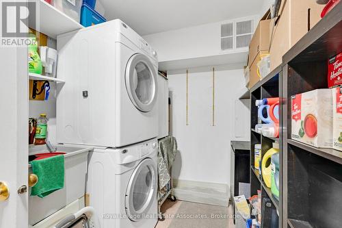 912 - 50 Elm Drive E, Mississauga, ON - Indoor Photo Showing Laundry Room