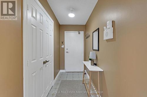 912 - 50 Elm Drive E, Mississauga, ON - Indoor Photo Showing Other Room