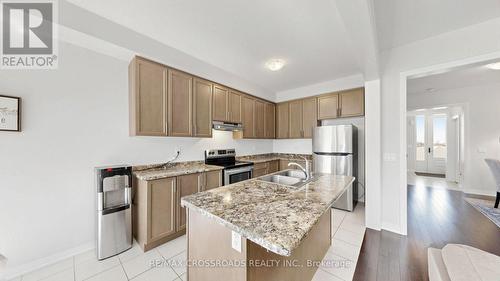 184 Huntingford Trail, Woodstock, ON - Indoor Photo Showing Kitchen With Double Sink With Upgraded Kitchen