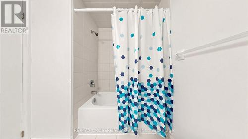 184 Huntingford Trail, Woodstock, ON - Indoor Photo Showing Bathroom