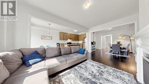 184 Huntingford Trail, Woodstock, ON - Indoor Photo Showing Living Room