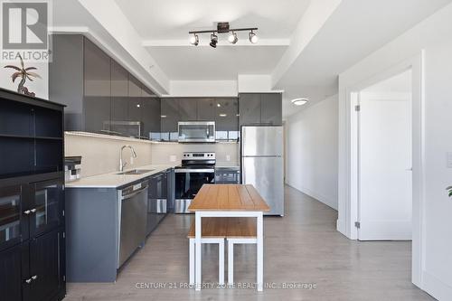 516 - 15 Prince Albert Boulevard, Kitchener, ON - Indoor Photo Showing Kitchen With Stainless Steel Kitchen