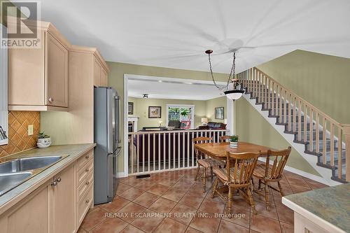 25 Eric Burke Court, Hamilton, ON - Indoor