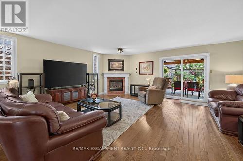 25 Eric Burke Court, Hamilton, ON - Indoor Photo Showing Living Room With Fireplace