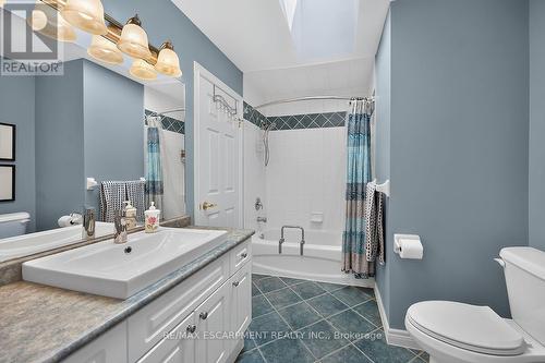 25 Eric Burke Court, Hamilton, ON - Indoor Photo Showing Bathroom