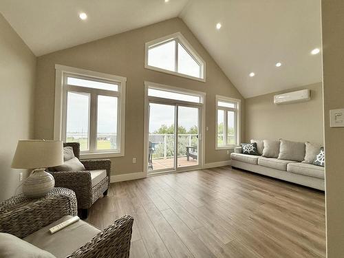 32 Blue Heron Crescent, North Rustico, PE - Indoor Photo Showing Living Room