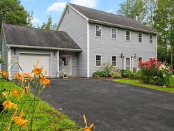 48 Wilcot Lane  Dartmouth, NS B2X 2S9