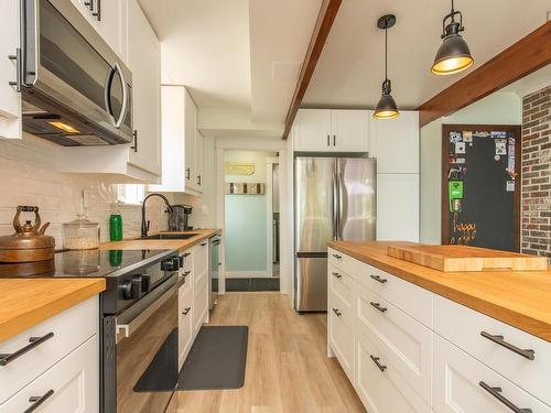 17 Hardwood Lane South Branch, Forest Glen, NS - Indoor Photo Showing Kitchen With Upgraded Kitchen