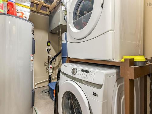29 Daisy Drive, Beaver Bank, NS - Indoor Photo Showing Laundry Room