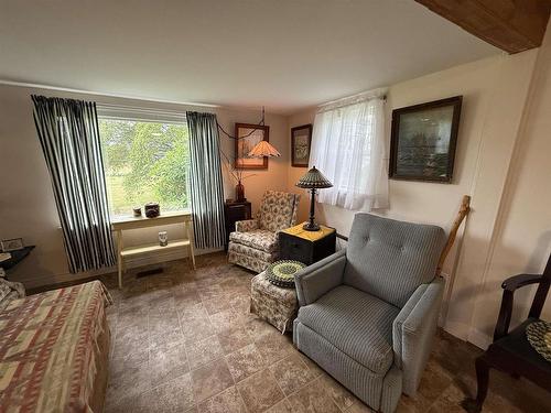 345 French Road, Plympton, NS - Indoor Photo Showing Living Room