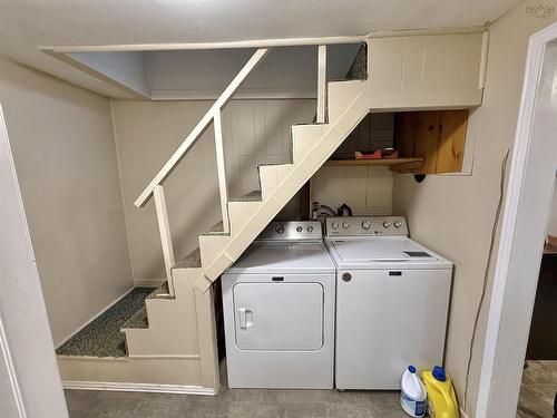 345 French Road, Plympton, NS - Indoor Photo Showing Laundry Room
