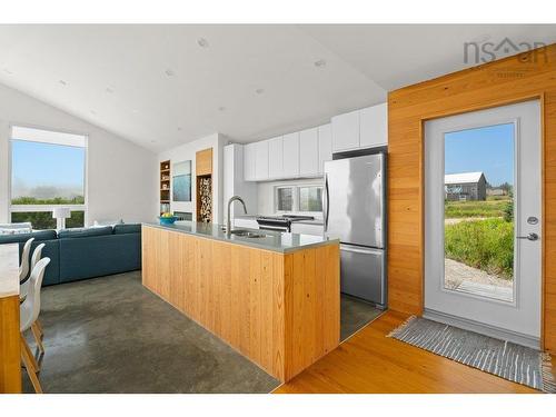 81 Hirtle Beach Road, Kingsburg, NS - Indoor Photo Showing Kitchen