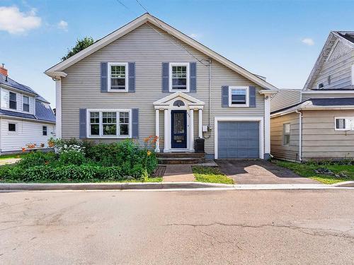 222 Church Street, Summerside, PE - Outdoor With Facade