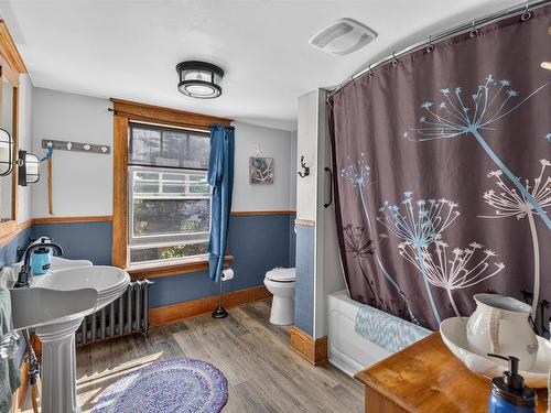 222 Church Street, Summerside, PE - Indoor Photo Showing Bathroom
