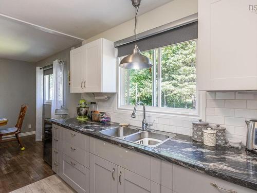 1348 Spring Garden Road, Kingston, NS - Indoor Photo Showing Kitchen With Double Sink