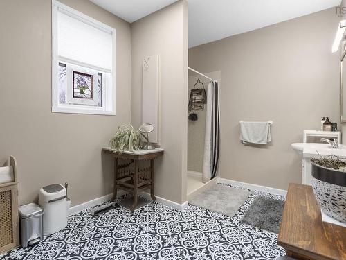 301 Town Road, Falmouth, NS - Indoor Photo Showing Bathroom