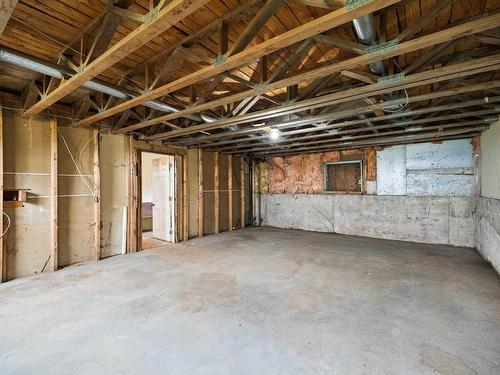 3179 Five Houses Road, Fort Augustus, PE - Indoor Photo Showing Basement