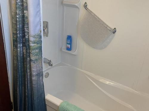 11 Belle Avenue, Souris, PE - Indoor Photo Showing Bathroom