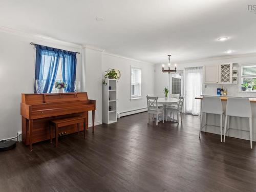 72 Fleetview Drive, Halifax, NS - Indoor Photo Showing Living Room