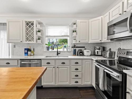 72 Fleetview Drive, Halifax, NS - Indoor Photo Showing Kitchen With Upgraded Kitchen