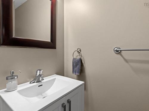 72 Fleetview Drive, Halifax, NS - Indoor Photo Showing Bathroom