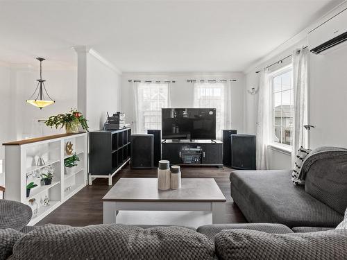 72 Fleetview Drive, Halifax, NS - Indoor Photo Showing Living Room