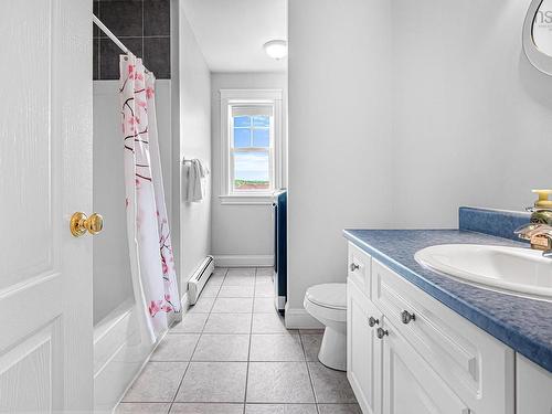 48 Gorsebud Close, Halifax, NS - Indoor Photo Showing Bathroom