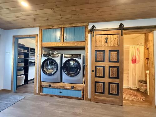 233 Main Street, Borden-Carleton, PE - Indoor Photo Showing Laundry Room