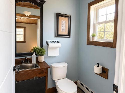 233 Main Street, Borden-Carleton, PE - Indoor Photo Showing Bathroom