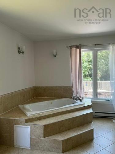 21 Withrow Drive, Belnan, NS - Indoor Photo Showing Bathroom