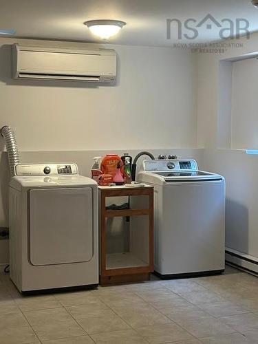 21 Withrow Drive, Belnan, NS - Indoor Photo Showing Laundry Room