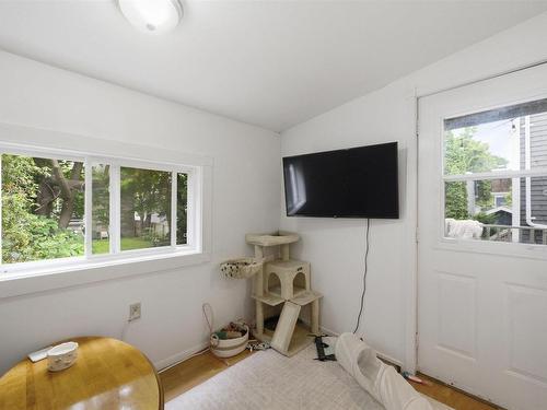 1747 Vernon Street, Halifax, NS - Indoor Photo Showing Bedroom