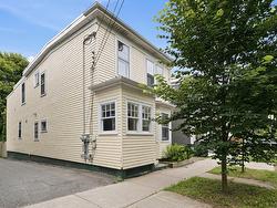 1747 Vernon Street  Halifax, NS B3H 3N3