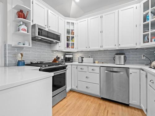 1314 & 1316 Dresden Row, Halifax, NS - Indoor Photo Showing Kitchen