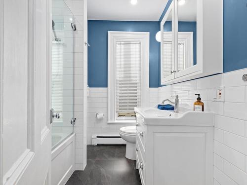 1314 & 1316 Dresden Row, Halifax, NS - Indoor Photo Showing Bathroom