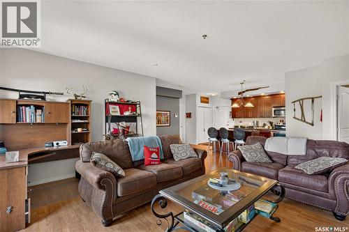 307 1145 Main Street, Melfort, SK - Indoor Photo Showing Living Room