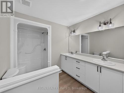 38 Finch Street, Tillsonburg, ON - Indoor Photo Showing Bathroom