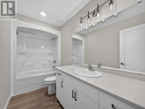 38 Finch Street, Tillsonburg, ON - Indoor Photo Showing Bathroom
