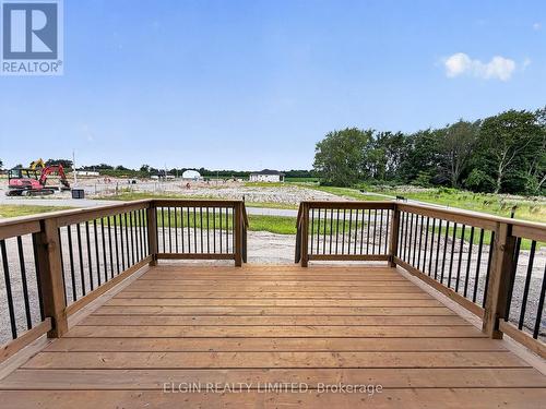 38 Finch Street, Tillsonburg, ON - Outdoor With Deck Patio Veranda