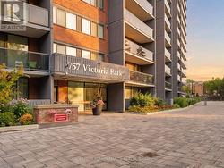 1002 - 757 VICTORIA PK AVENUE  Toronto (Oakridge), ON M4C 5N8