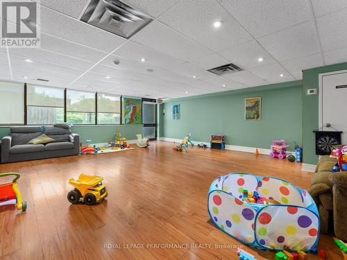1002 - 757 Victoria Pk Avenue, Toronto (Oakridge), ON - Indoor