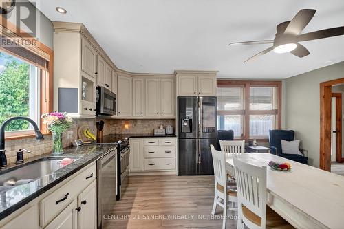 103 Queen Charlotte Street, Ottawa, ON - Indoor Photo Showing Other Room