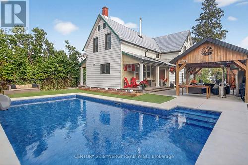 103 Queen Charlotte Street, Ottawa, ON - Outdoor With In Ground Pool