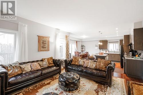 29 Bergenstein Crescent, Pelham (Fonthill), ON - Indoor Photo Showing Living Room