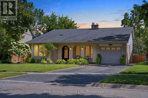 2086 Cavendish Drive, Burlington (Brant Hills), ON - Outdoor