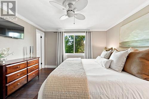 2086 Cavendish Drive, Burlington (Brant Hills), ON - Indoor Photo Showing Bedroom